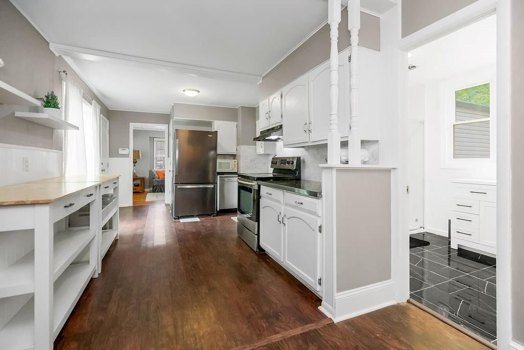 8304 Mercier Street — photo 9