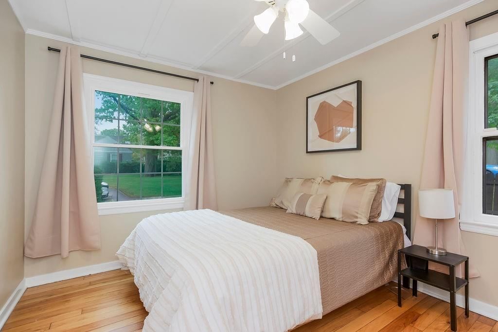 8304 Mercier Street — photo 15