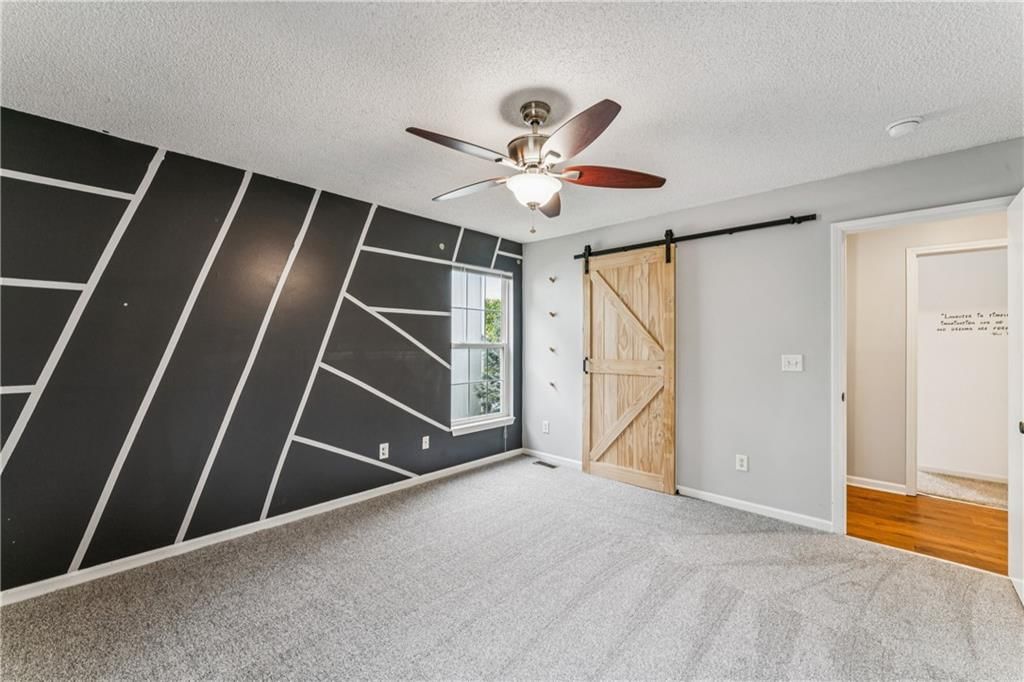 571 W Northview Street — photo 17