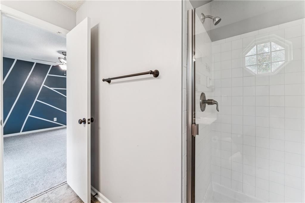 571 W Northview Street — photo 21
