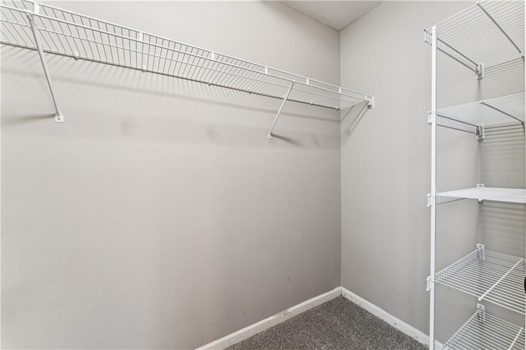571 W Northview Street — photo 22