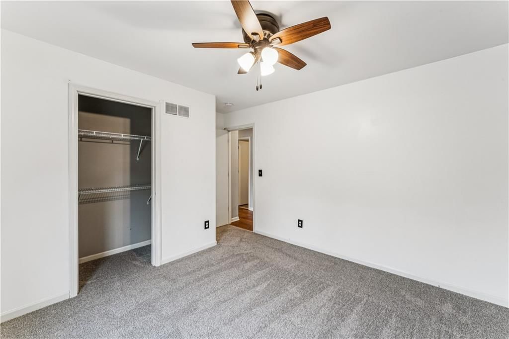 571 W Northview Street — photo 24