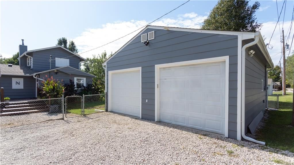 507 Newton Street — photo 2