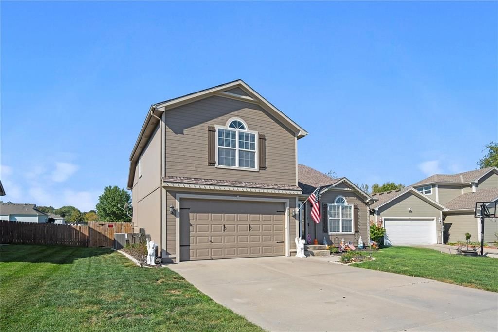 810 N Cloverdale Court — photo 2