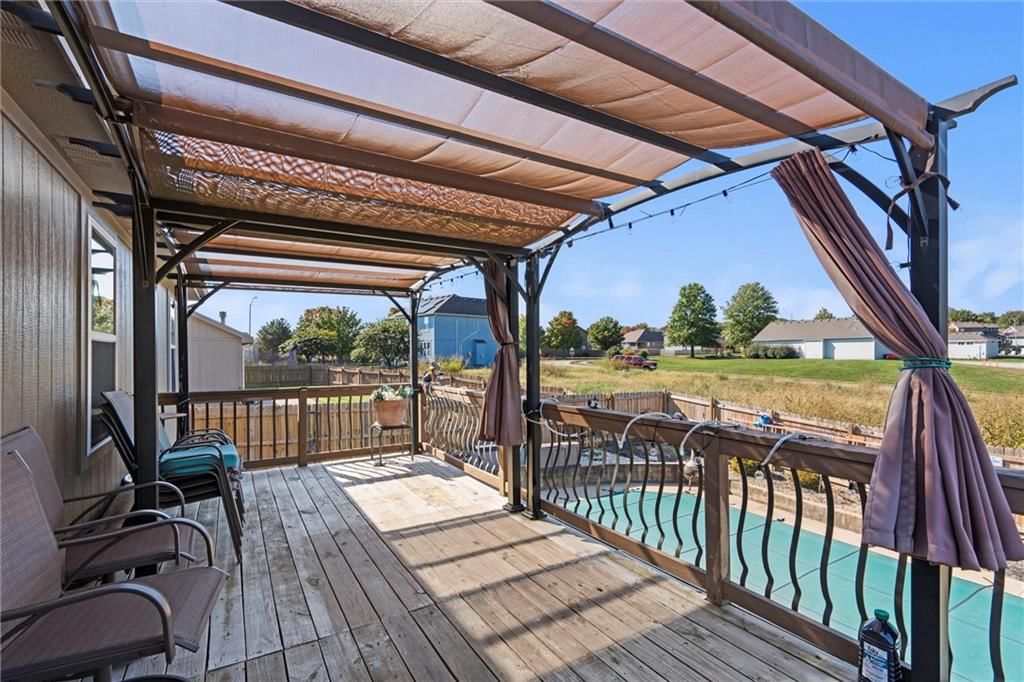 810 N Cloverdale Court — photo 5