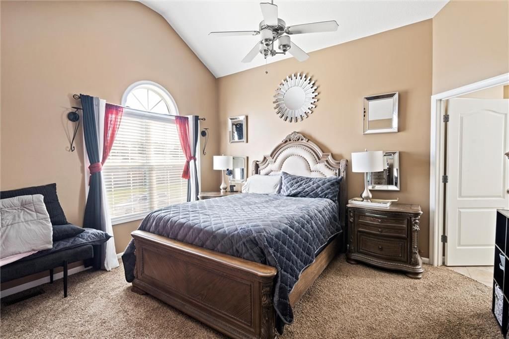 810 N Cloverdale Court — photo 15