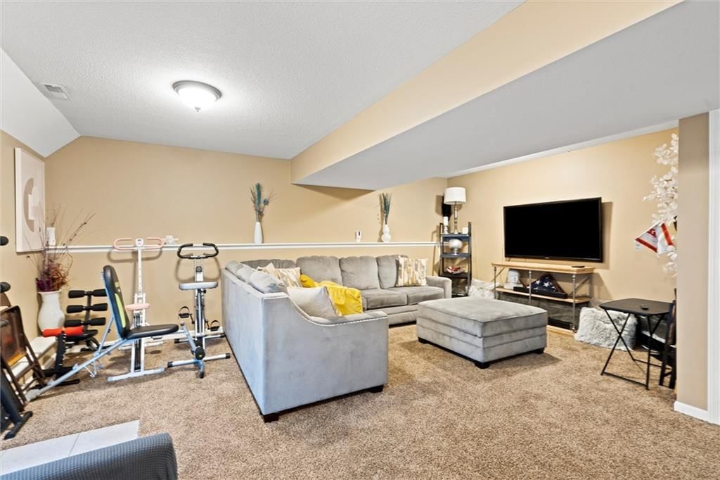 810 N Cloverdale Court — photo 21