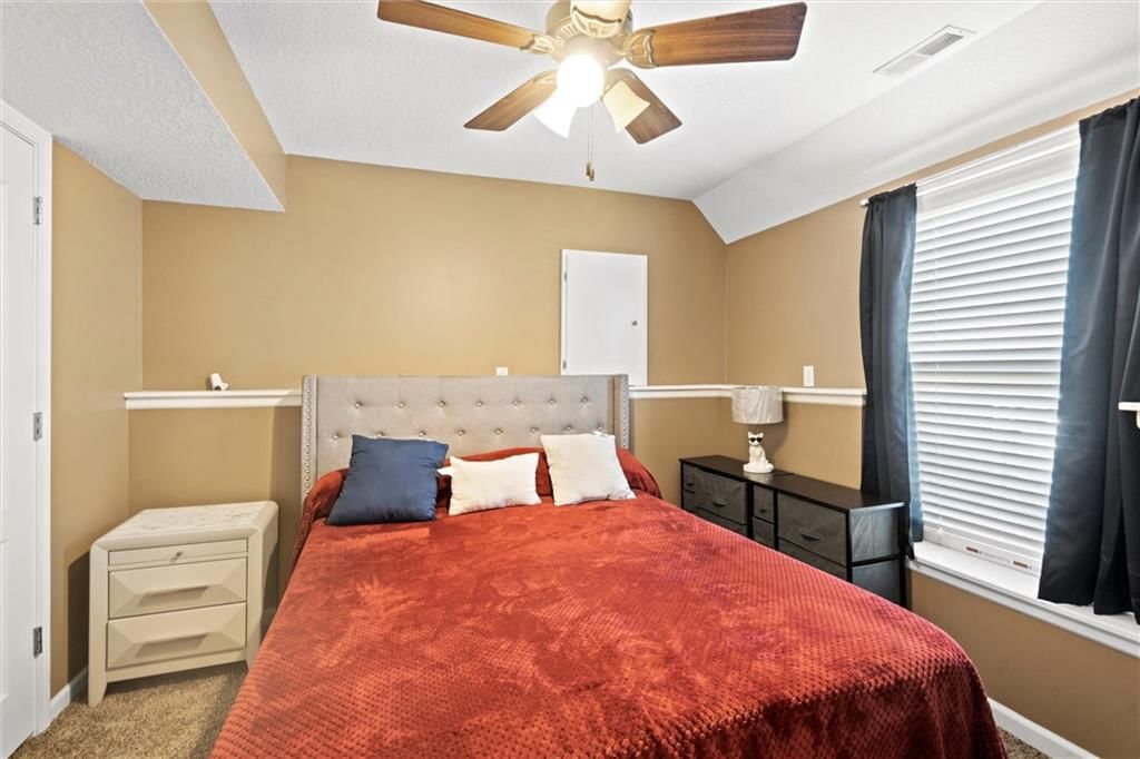 810 N Cloverdale Court — photo 25