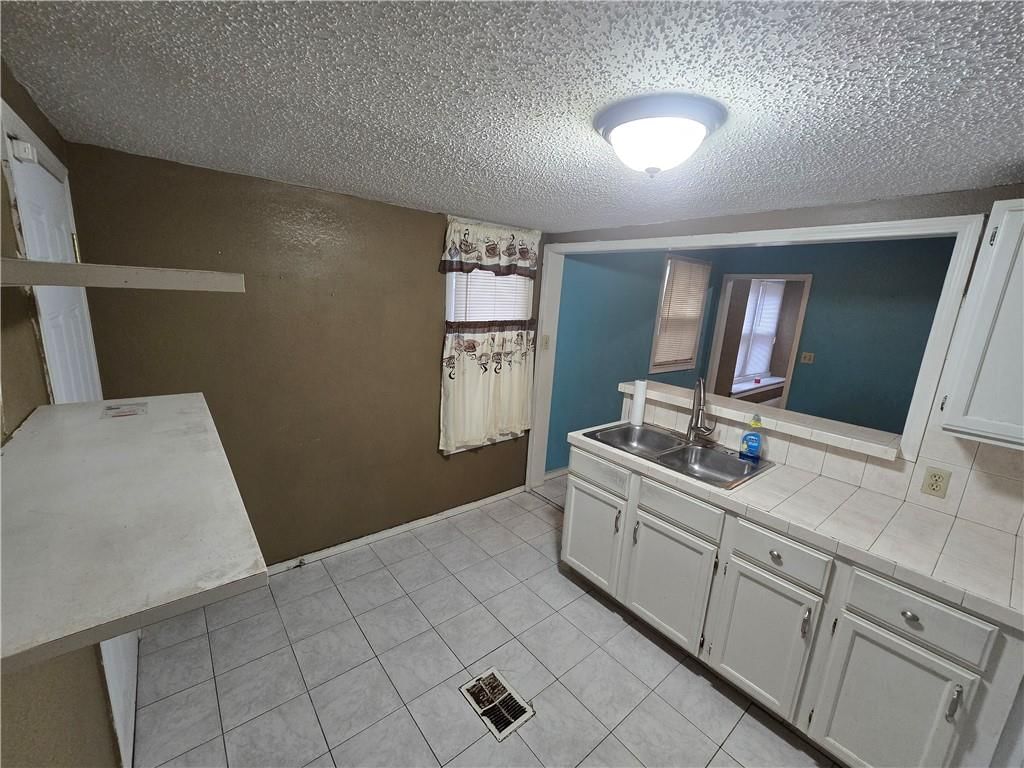 515 Oakley Avenue — photo 12