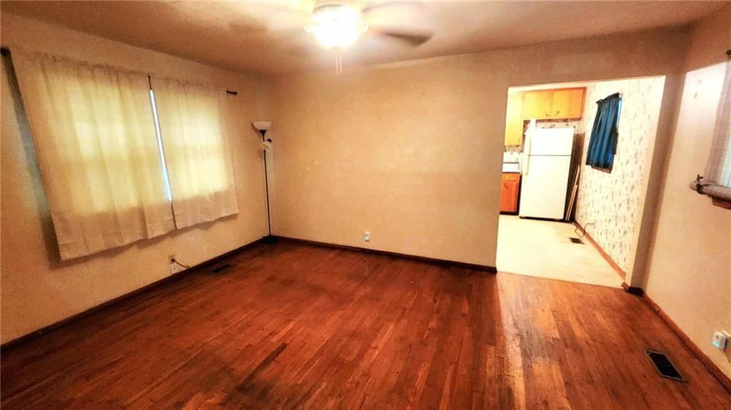 1570 Redbud Street — photo 2