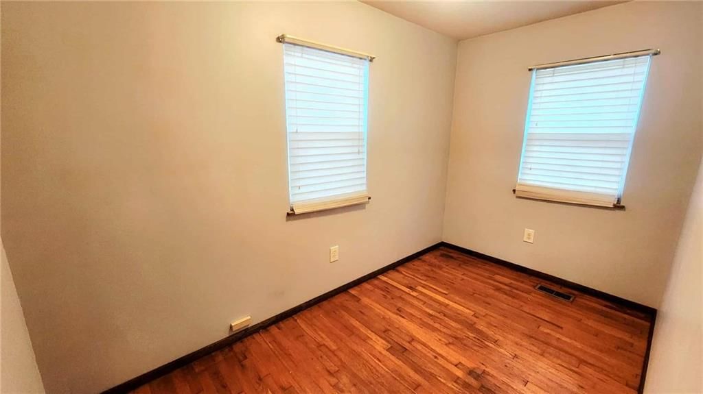 1570 Redbud Street — photo 9
