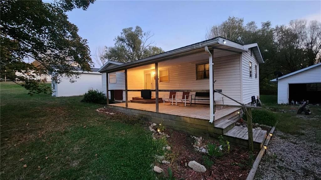 1570 Redbud Street — photo 20