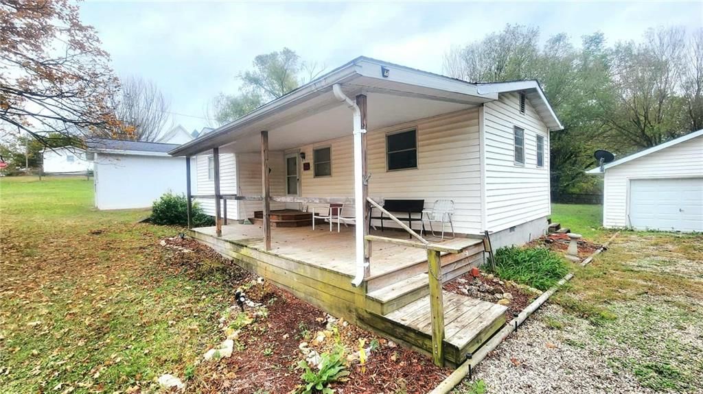 1570 Redbud Street — photo 26