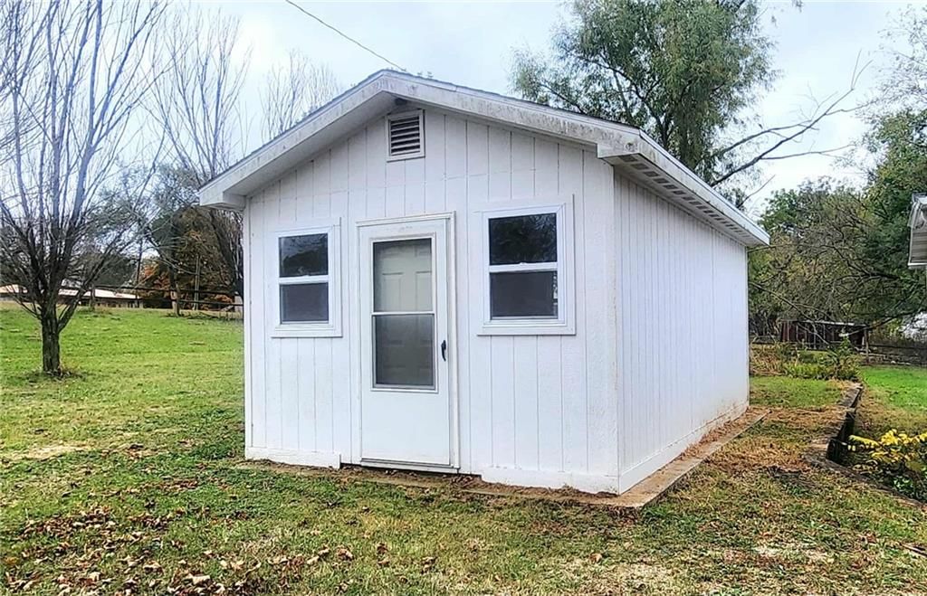 1570 Redbud Street — photo 29