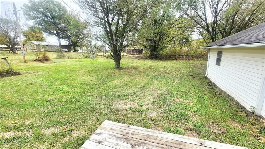 1570 Redbud Street — photo 33