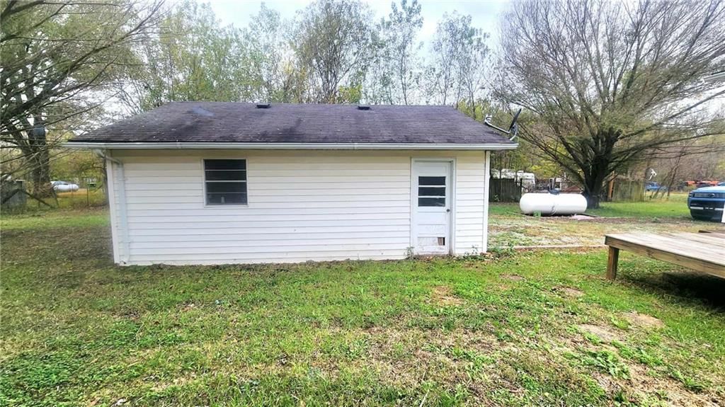 1570 Redbud Street — photo 34
