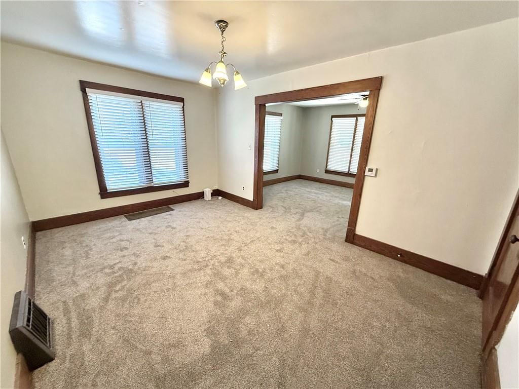 115 W 9th Street — photo 8