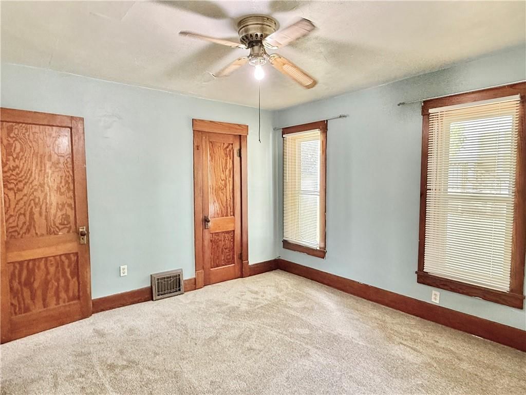 115 W 9th Street — photo 10