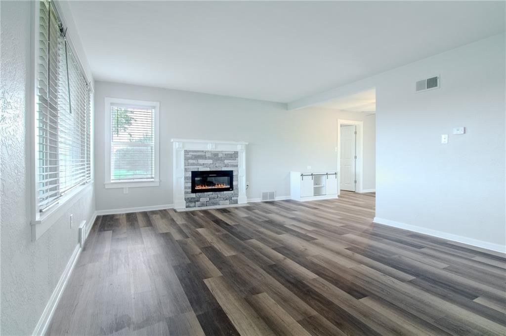 40503 E State Route 2 Highway — photo 13