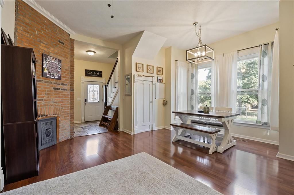 Photo 6 of 35 - 316 W St Marys Street