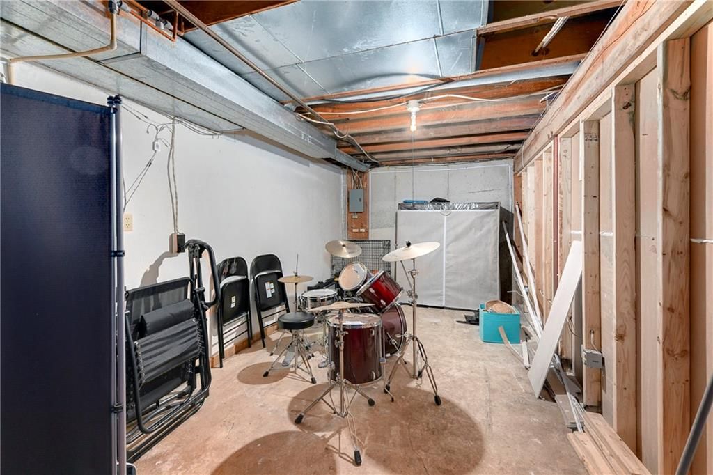 1312 E 123rd Terrace — photo 35