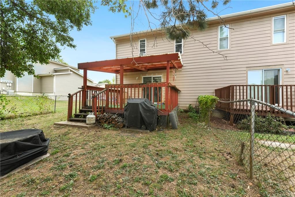 1312 E 123rd Terrace — photo 38