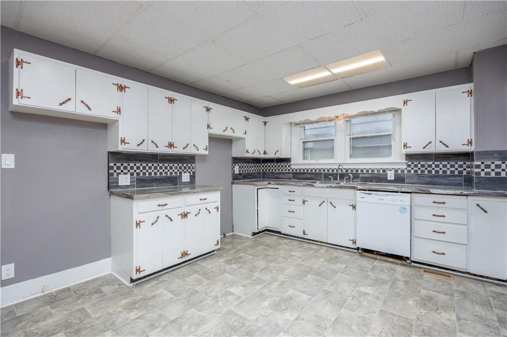 216 S 14th Street — photo 10