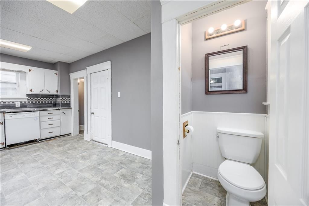 216 S 14th Street — photo 12