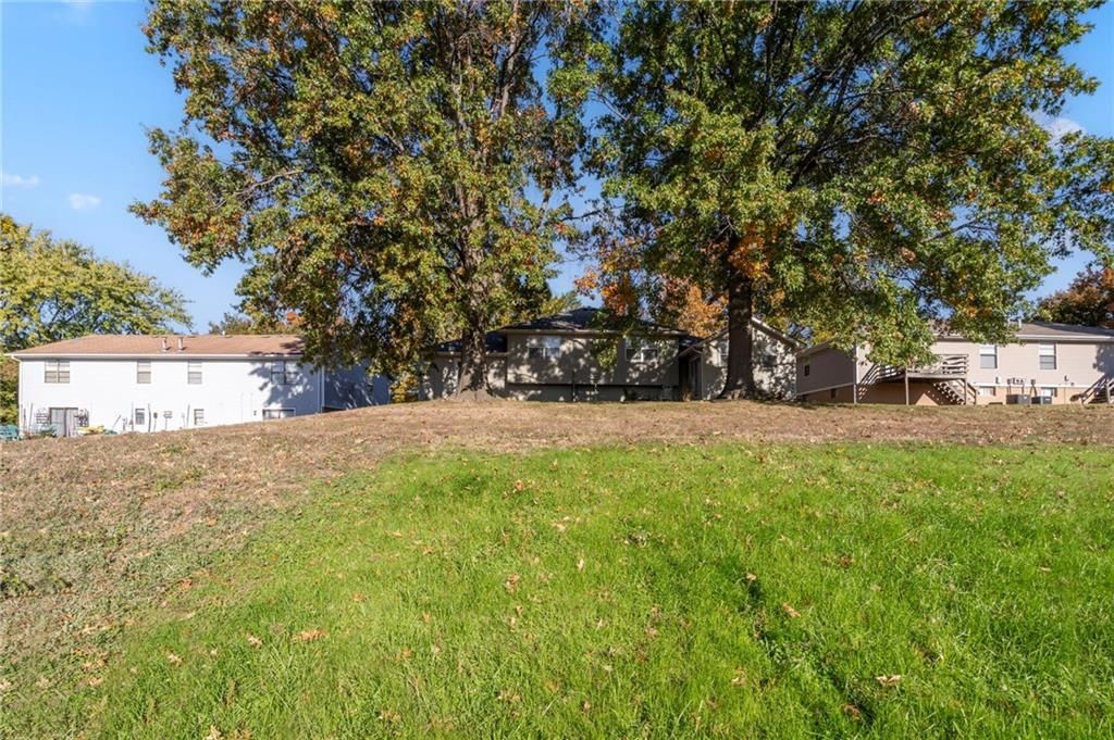 Photo 7 of 10 - 17208/17210 E 48th Terrace Court