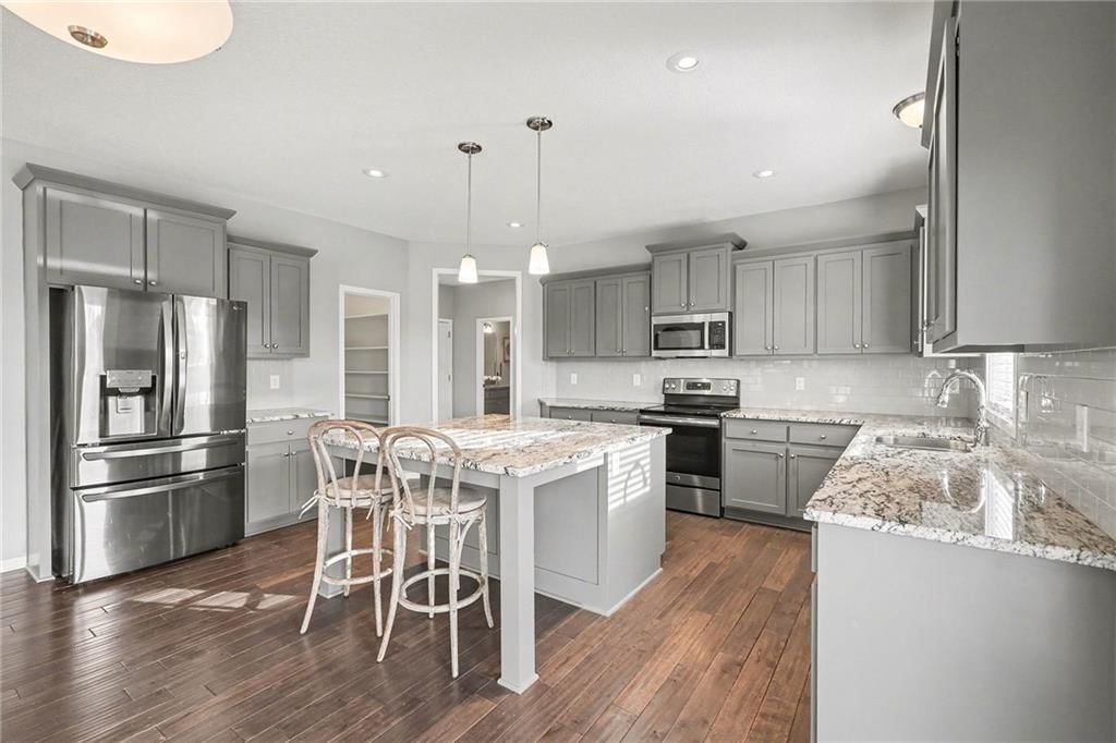 20457 W 107th Terrace — photo 9