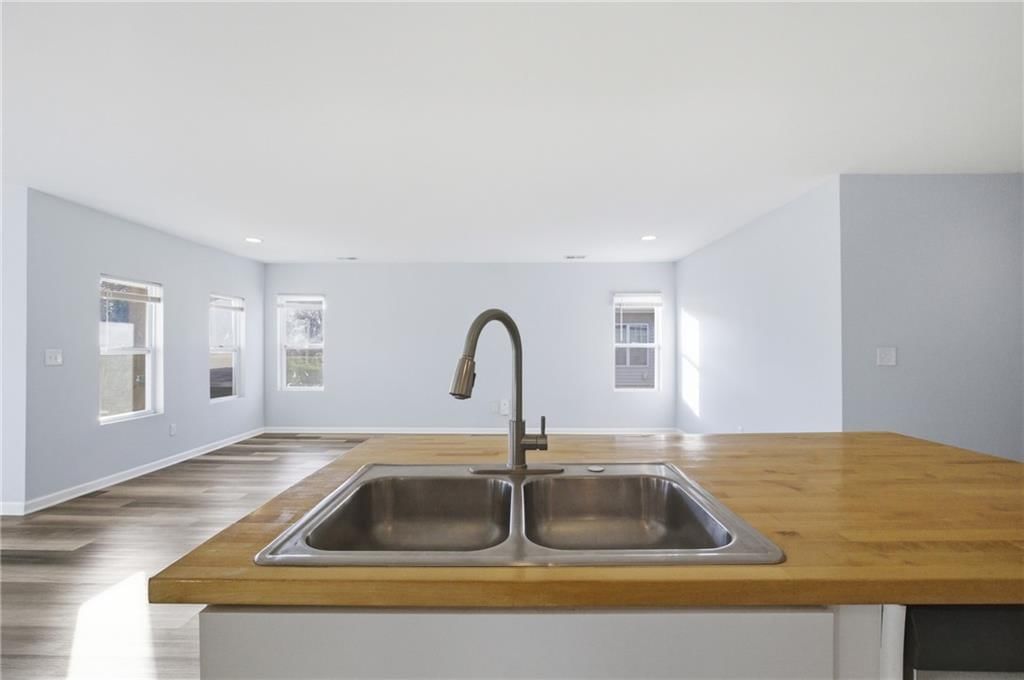 10719 E 46th Terrace — photo 16