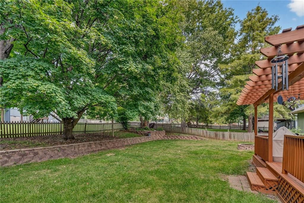 Photo 41 of 53 - 716 White Oak Lane
