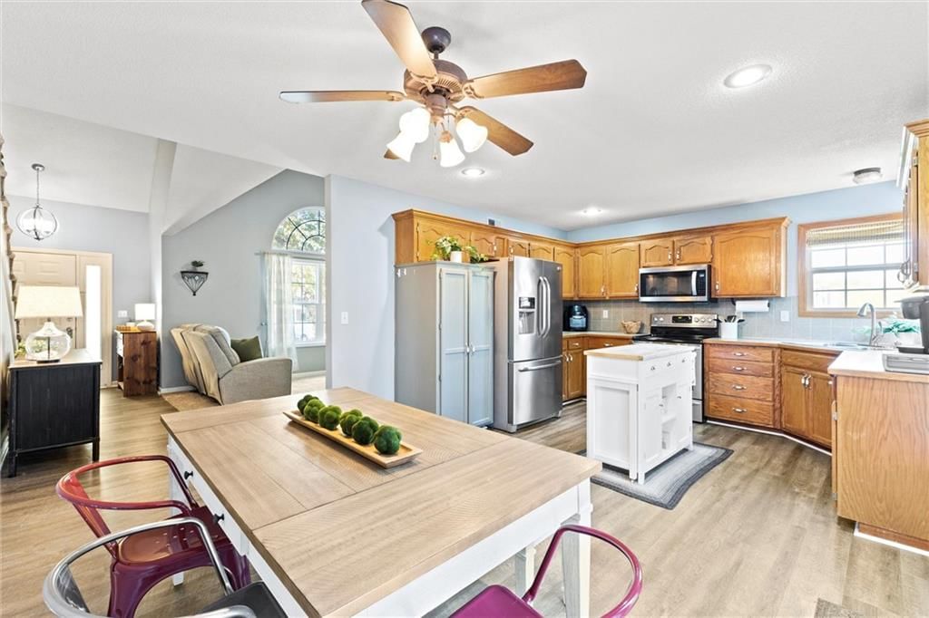7511 N Lewis Avenue — photo 12