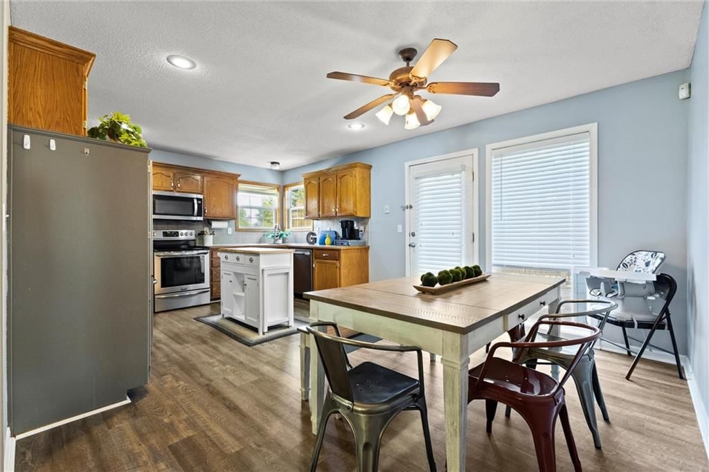 7511 N Lewis Avenue — photo 13