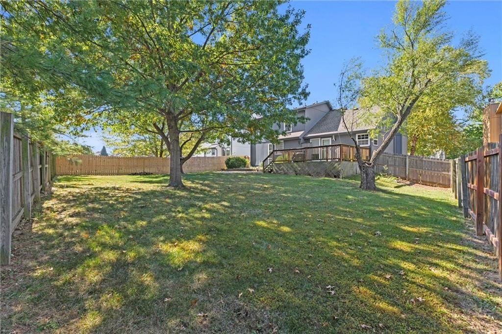 7511 N Lewis Avenue — photo 28