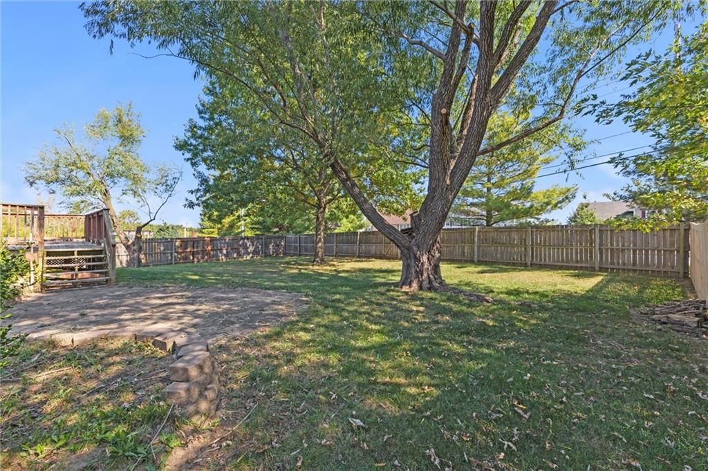 7511 N Lewis Avenue — photo 29