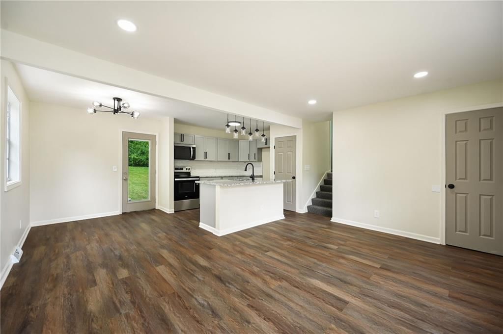 8032 SE San Rafael Drive — photo 8