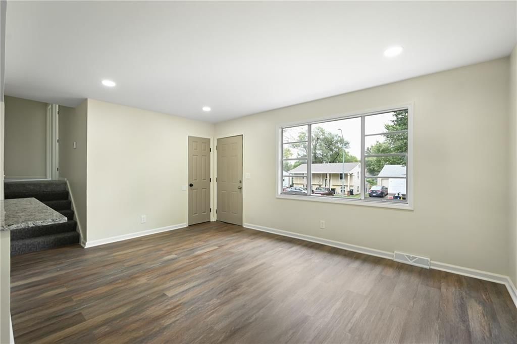 8032 SE San Rafael Drive — photo 11