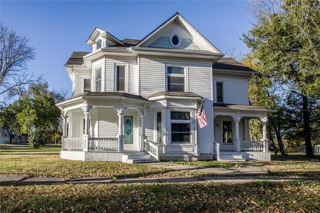 607 Main Street — photo 1