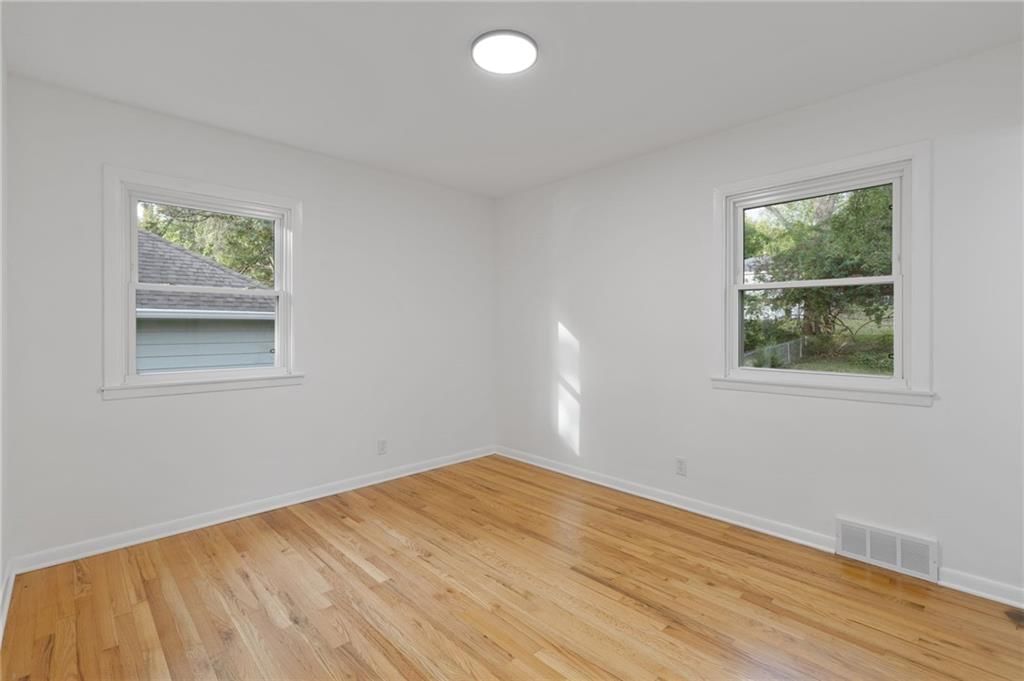 8706 Kentucky Avenue — photo 24