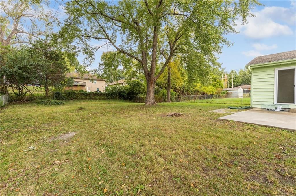 8706 Kentucky Avenue — photo 43