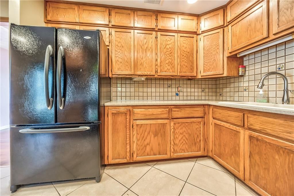 Photo 7 of 28 - 9222 W 101st Street