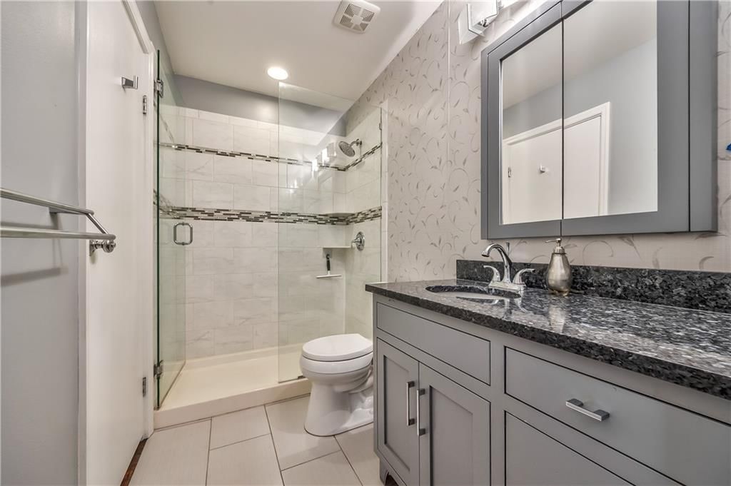 Photo 17 of 28 - 9222 W 101st Street