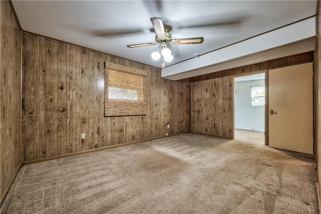 Photo 19 of 28 - 9222 W 101st Street