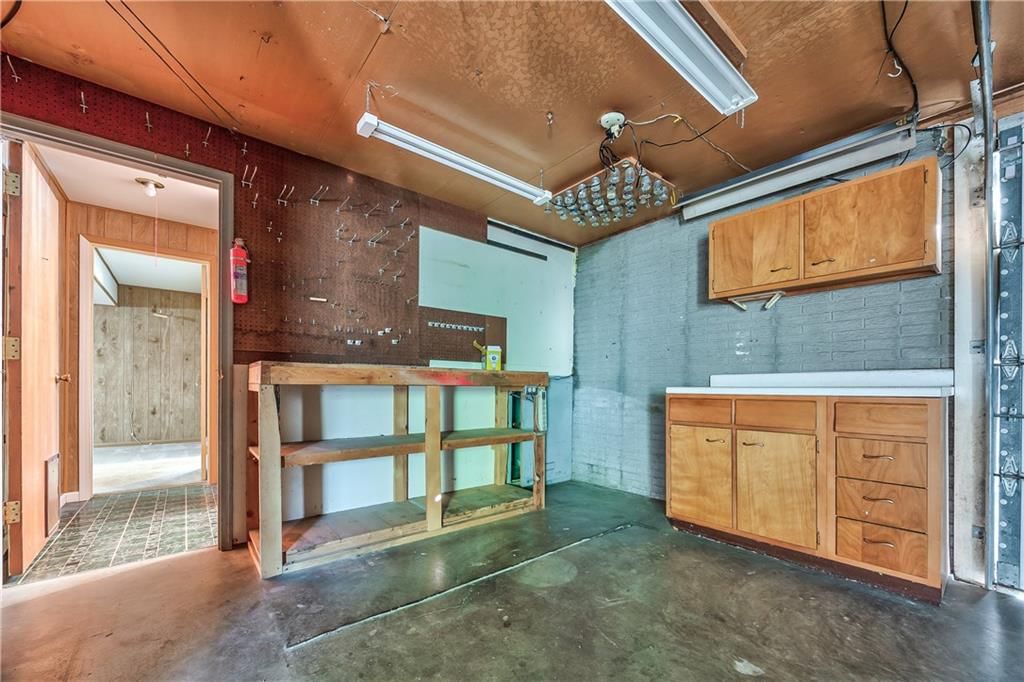 Photo 23 of 28 - 9222 W 101st Street