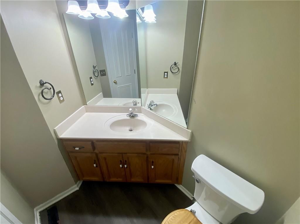 8623 N McDonald Avenue — photo 9