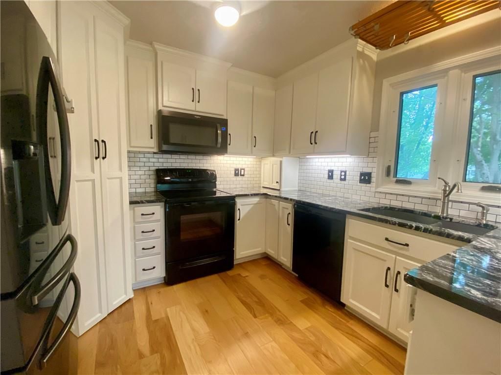 8623 N McDonald Avenue — photo 11
