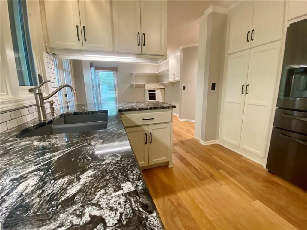 8623 N McDonald Avenue — photo 12