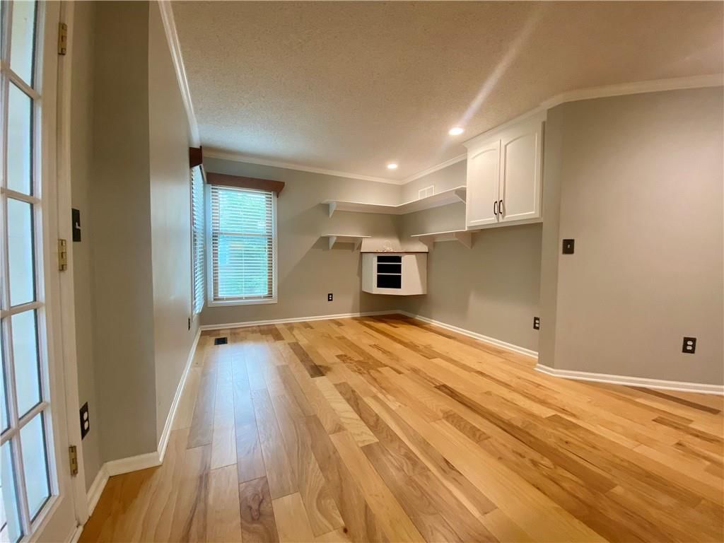 8623 N McDonald Avenue — photo 15