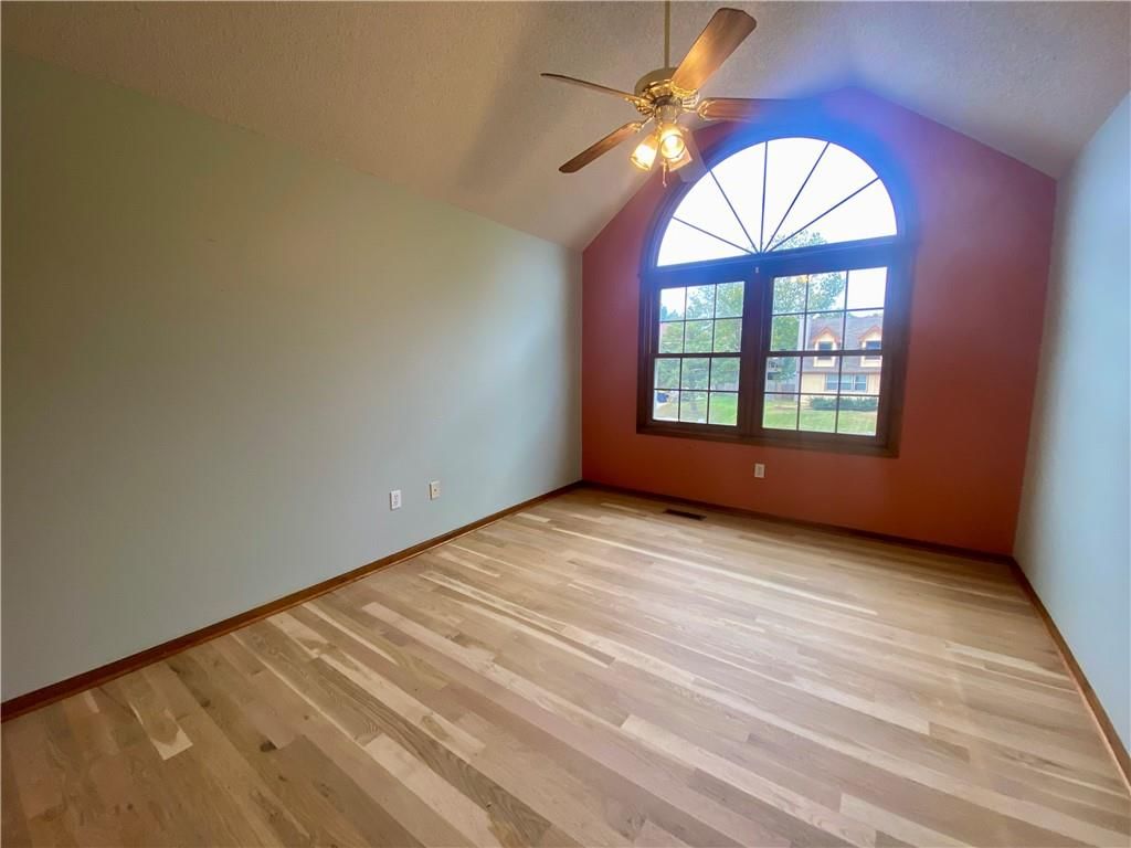 8623 N McDonald Avenue — photo 16